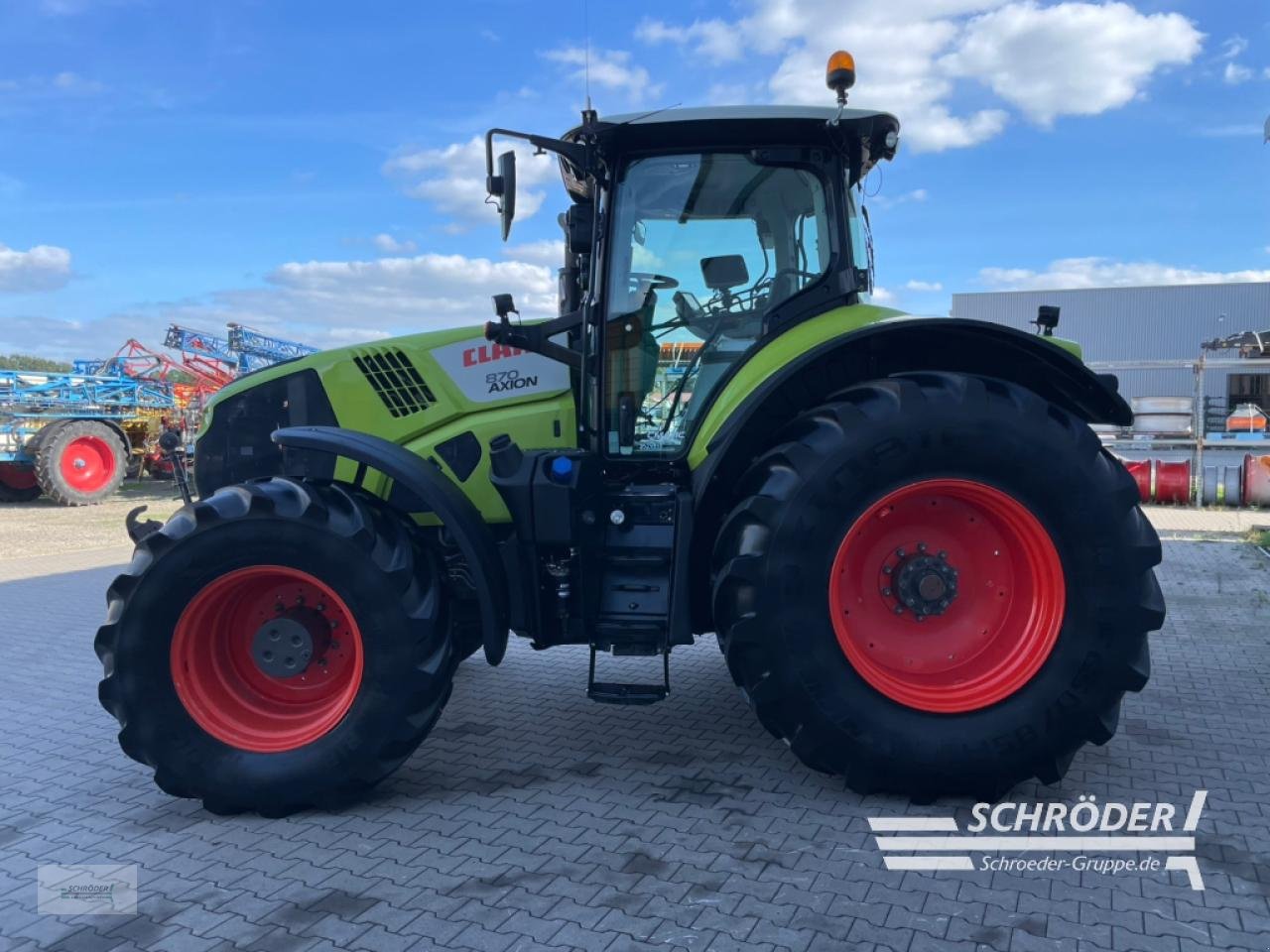 Traktor des Typs CLAAS AXION 870 CMATIC RTK, Gebrauchtmaschine in Wildeshausen (Bild 4)