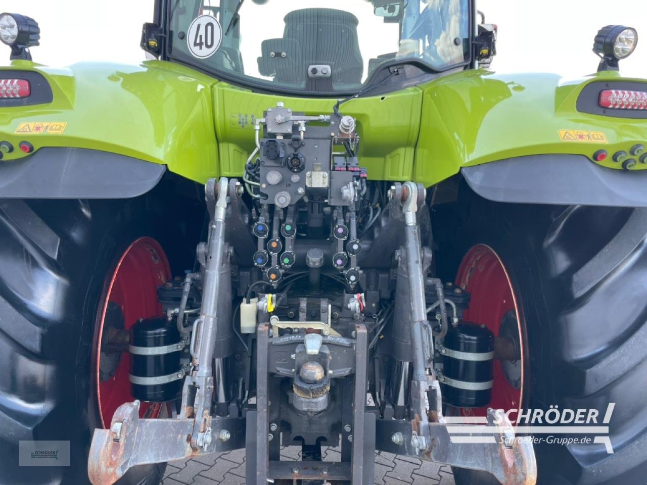 Traktor typu CLAAS AXION 870 CMATIC RTK, Gebrauchtmaschine w Wildeshausen (Zdjęcie 18)