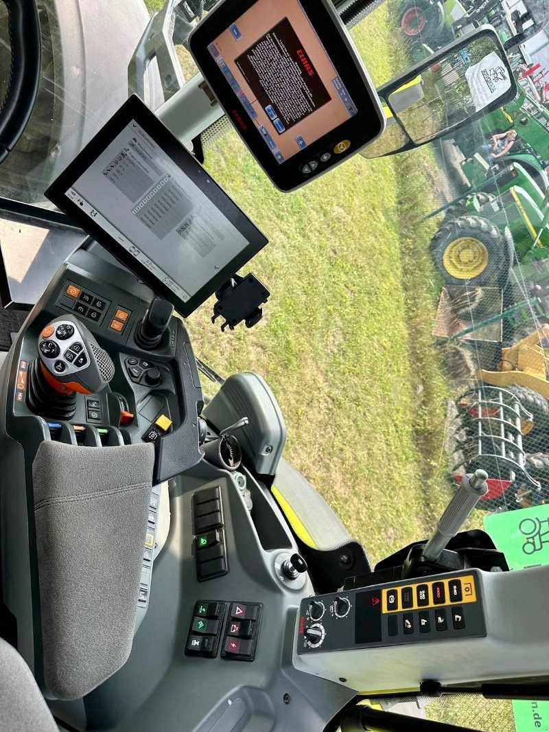 Traktor typu CLAAS Axion 870 CMATIC, Gebrauchtmaschine v Liebenwalde (Obrázok 11)