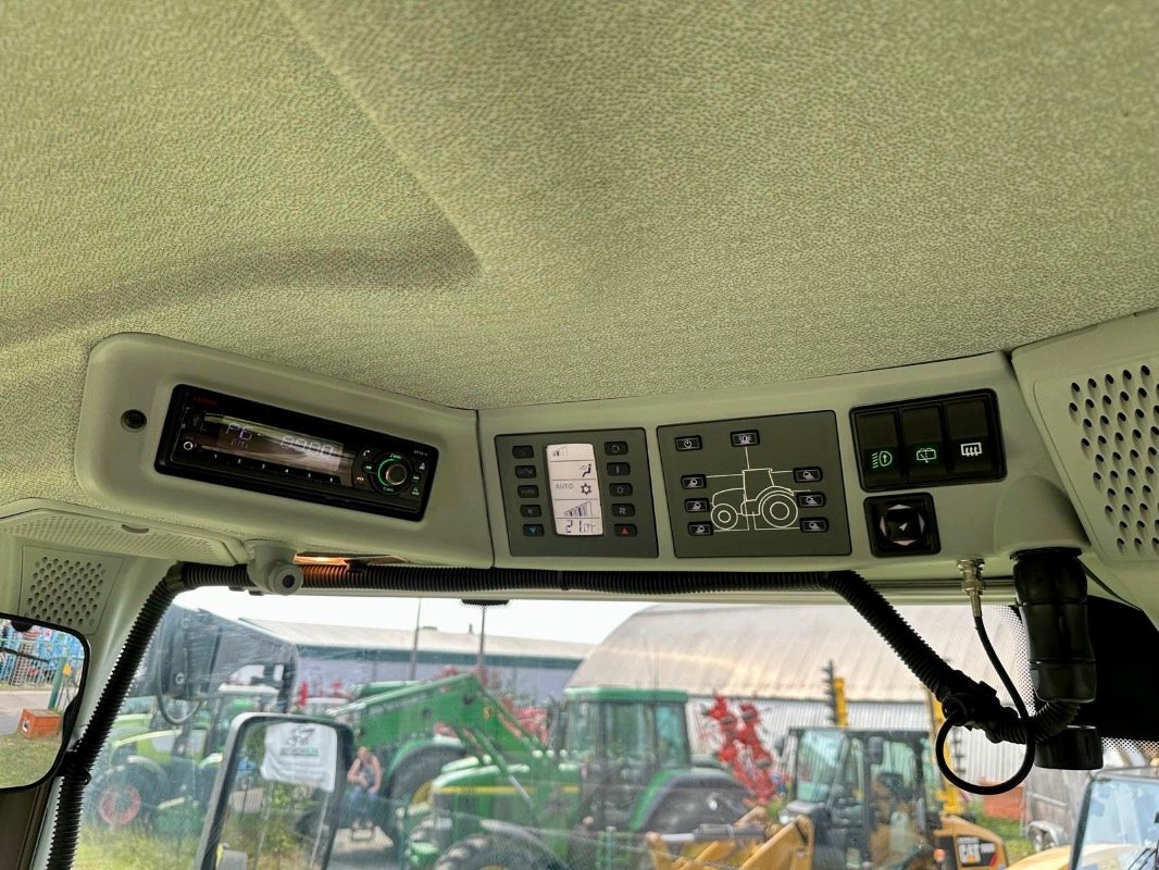 Traktor des Typs CLAAS Axion 870 CMATIC, Gebrauchtmaschine in Liebenwalde (Bild 12)