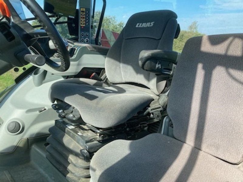 Traktor van het type CLAAS AXION 870 CMATIC, Gebrauchtmaschine in Aabenraa (Foto 4)