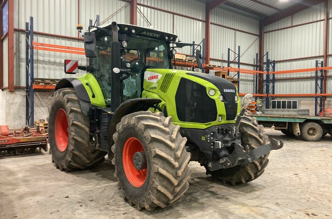 Traktor типа CLAAS AXION 870 CMATIC, Gebrauchtmaschine в CHEMINOT (Фотография 2)