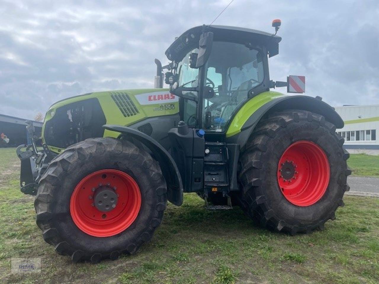 Traktor типа CLAAS Axion 870 Cmatic, Gebrauchtmaschine в Belzig-Schwanebeck (Фотография 1)