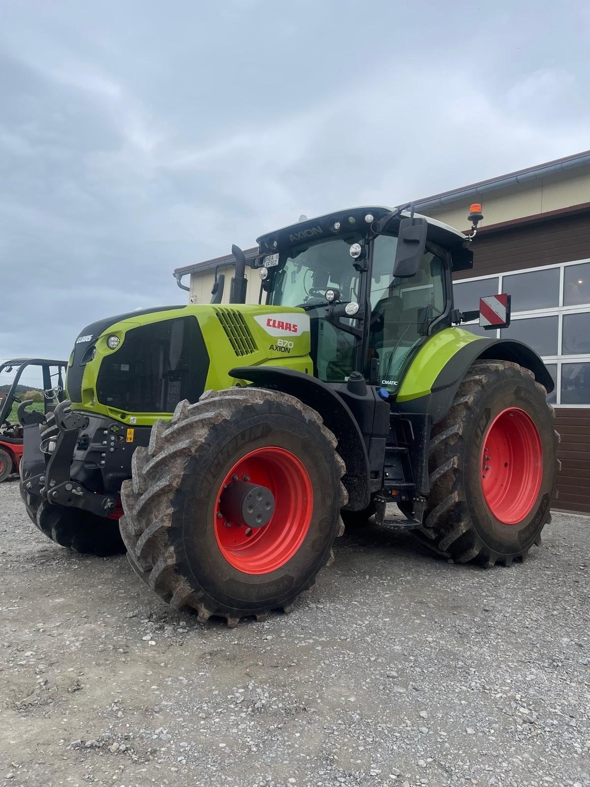 Traktor Türe ait CLAAS Axion 870 CMATIC, Gebrauchtmaschine içinde Oberscheinfeld (resim 4)