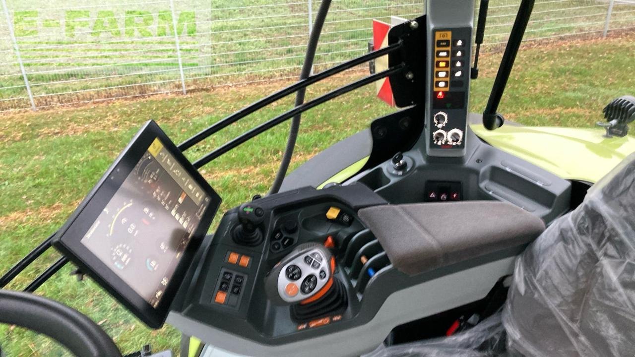 Traktor van het type CLAAS AXION 870 - HOT DEAL, Gebrauchtmaschine in Hamburg (Foto 17)