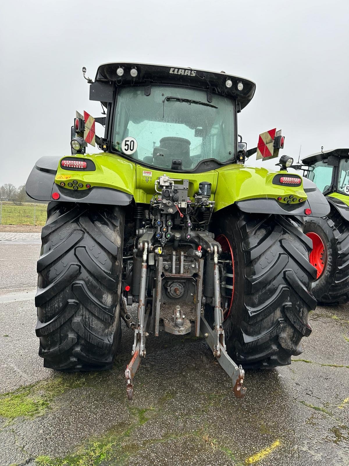 Traktor от тип CLAAS Axion 870, Gebrauchtmaschine в Süderlügum (Снимка 5)