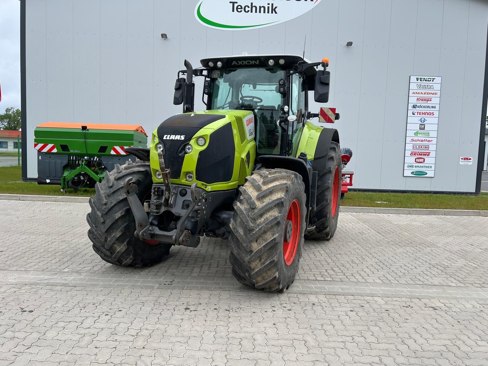 Traktor van het type CLAAS Axion 870, Gebrauchtmaschine in Richtenberg (Foto 1)