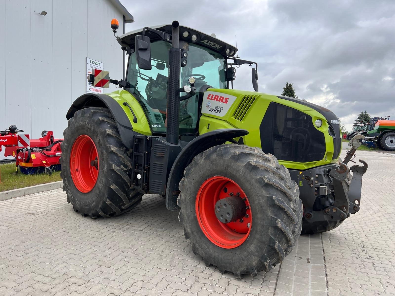 Traktor typu CLAAS Axion 870, Gebrauchtmaschine w Richtenberg (Zdjęcie 2)