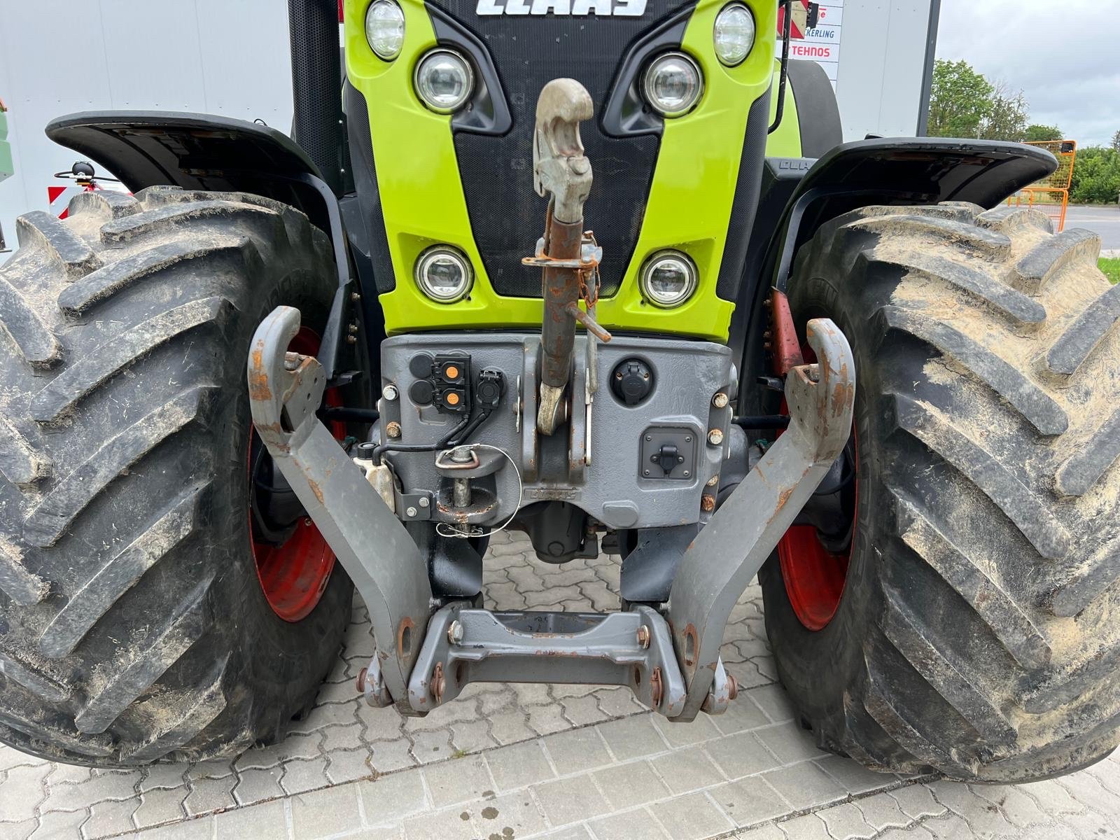 Traktor van het type CLAAS Axion 870, Gebrauchtmaschine in Richtenberg (Foto 5)