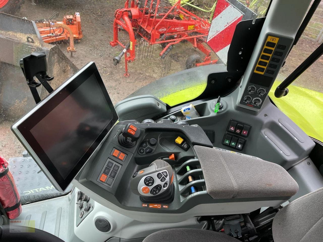 Traktor typu CLAAS Axion 870, Gebrauchtmaschine w Reinheim (Zdjęcie 7)