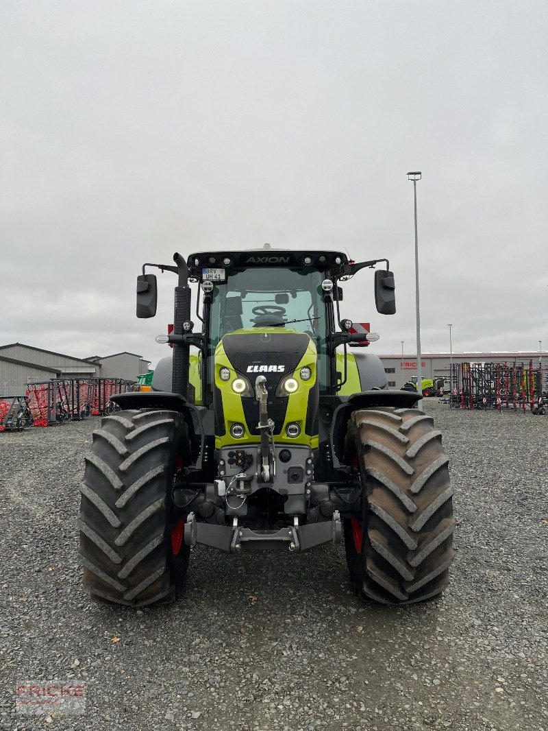 Traktor Türe ait CLAAS Axion 870, Neumaschine içinde Heeslingen (resim 2)