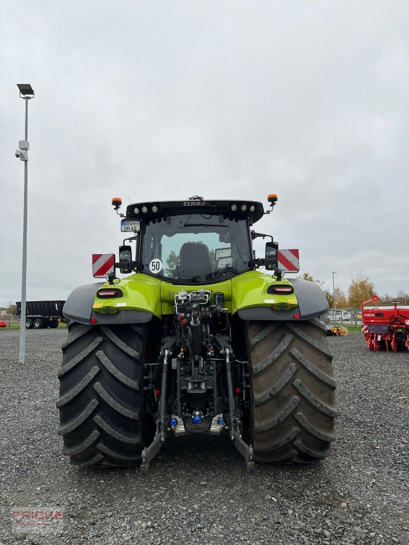 Traktor Türe ait CLAAS Axion 870, Neumaschine içinde Heeslingen (resim 7)