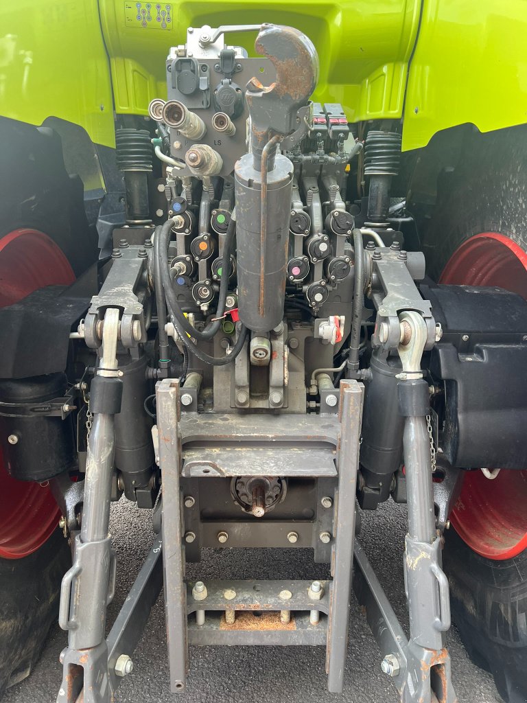 Traktor van het type CLAAS AXION 920 CEBIS, Gebrauchtmaschine in Reims (Foto 8)