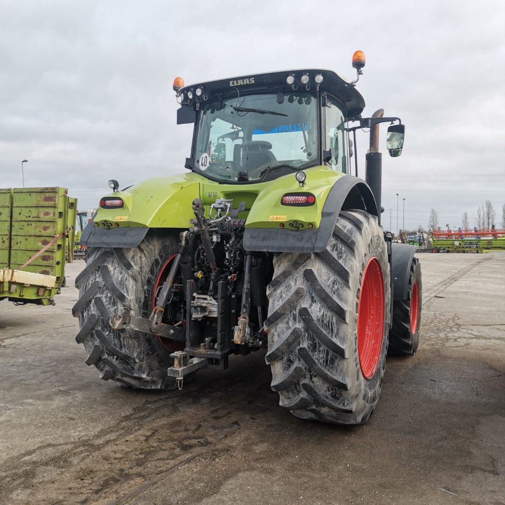 Traktor des Typs CLAAS AXION 920, Gebrauchtmaschine in Marolles (Bild 3)