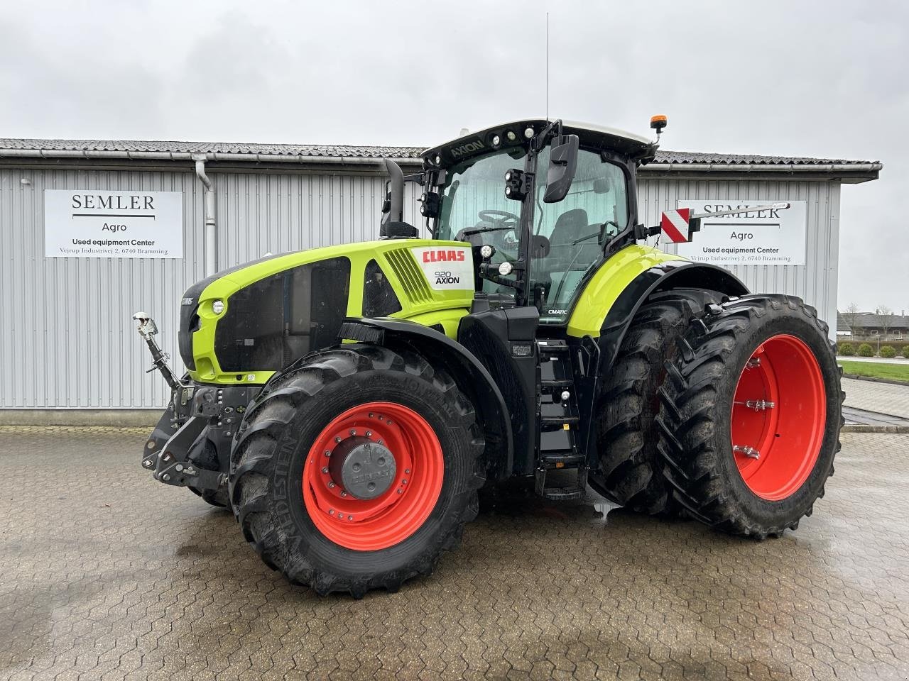 Traktor des Typs CLAAS AXION 920, Gebrauchtmaschine in Bramming (Bild 1)