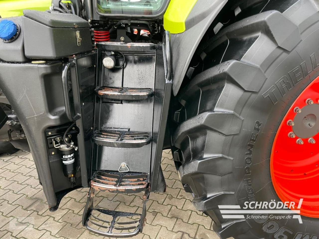 Traktor от тип CLAAS AXION 930 C-MATIC, Gebrauchtmaschine в Wildeshausen (Снимка 19)