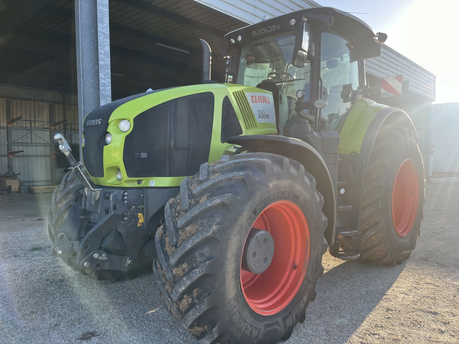 Traktor a típus CLAAS AXION 930 CMATIC SUR MESURE, Gebrauchtmaschine ekkor: PONTIVY (Kép 2)