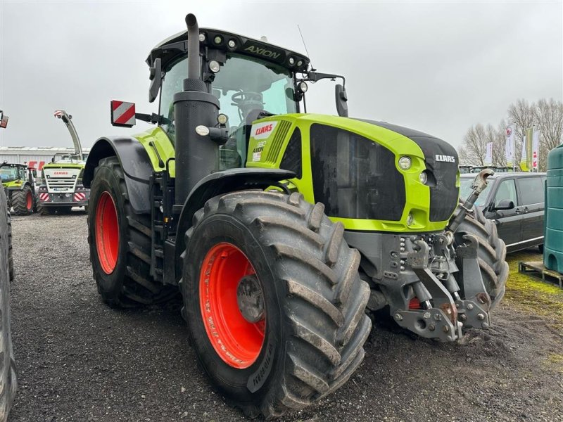 Traktor типа CLAAS Axion 930 CMatic Tør du give et bud? CSM og CEBIS ISOBUS GPS Auto Pilot RTK NET Telematics S10 Terminal. Ring til Ulrik for mere info på 40255544. Jeg snakker Jysk, tysk og engelsk., Gebrauchtmaschine в Kolding (Фотография 1)