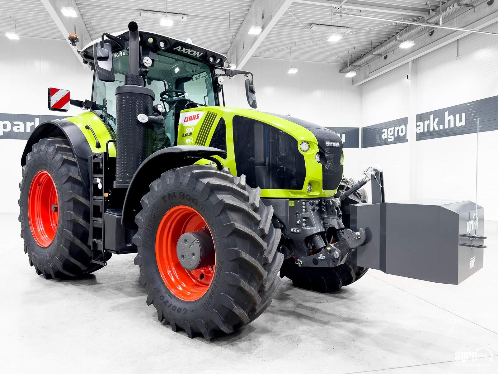 Traktor des Typs CLAAS Axion 930, Gebrauchtmaschine in Csengele (Bild 2)