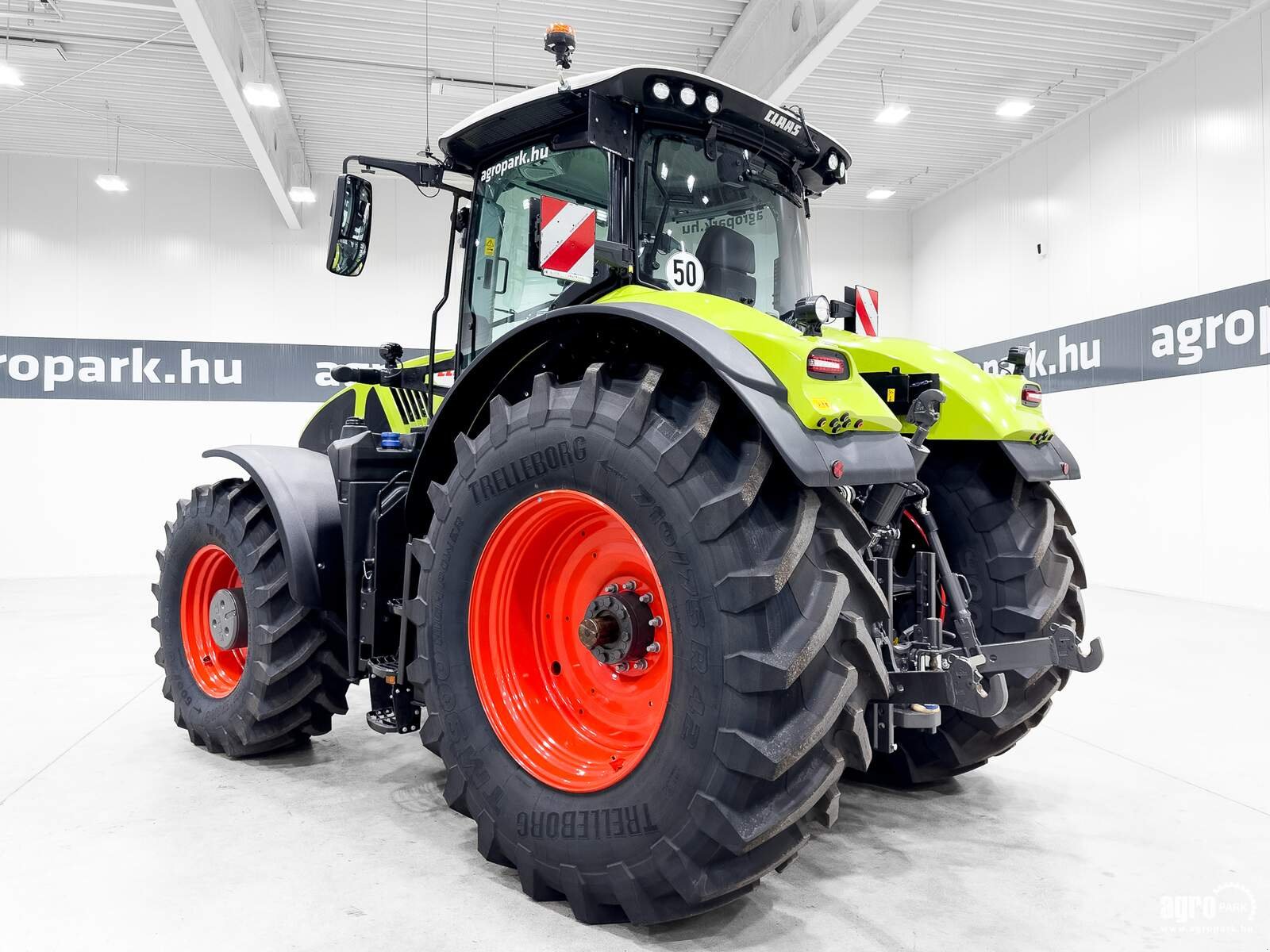 Traktor des Typs CLAAS Axion 930, Gebrauchtmaschine in Csengele (Bild 4)