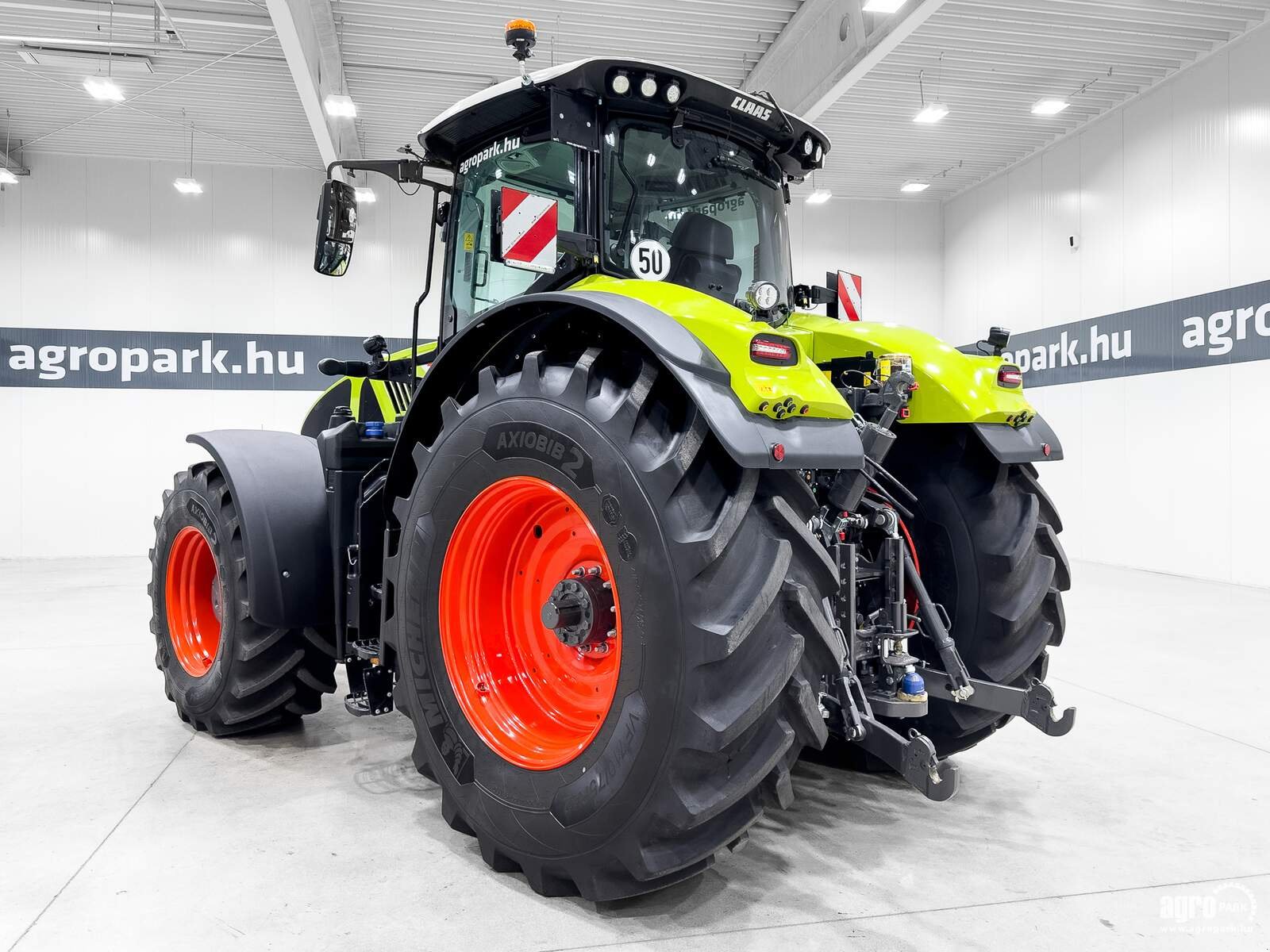 Traktor des Typs CLAAS Axion 930, Gebrauchtmaschine in Csengele (Bild 4)