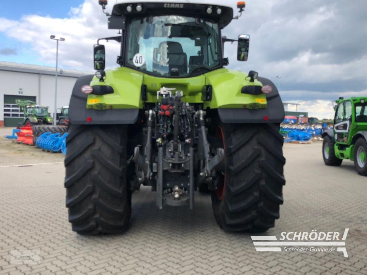 Traktor des Typs CLAAS AXION 930, Gebrauchtmaschine in Ahlerstedt (Bild 4)