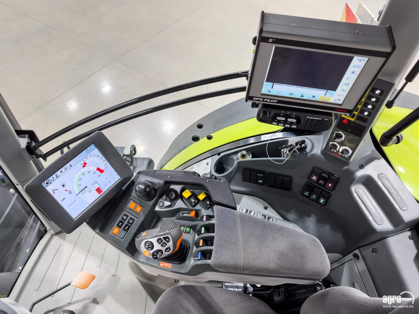 Traktor del tipo CLAAS Axion 940 Cebis, Gebrauchtmaschine In Csengele (Immagine 9)