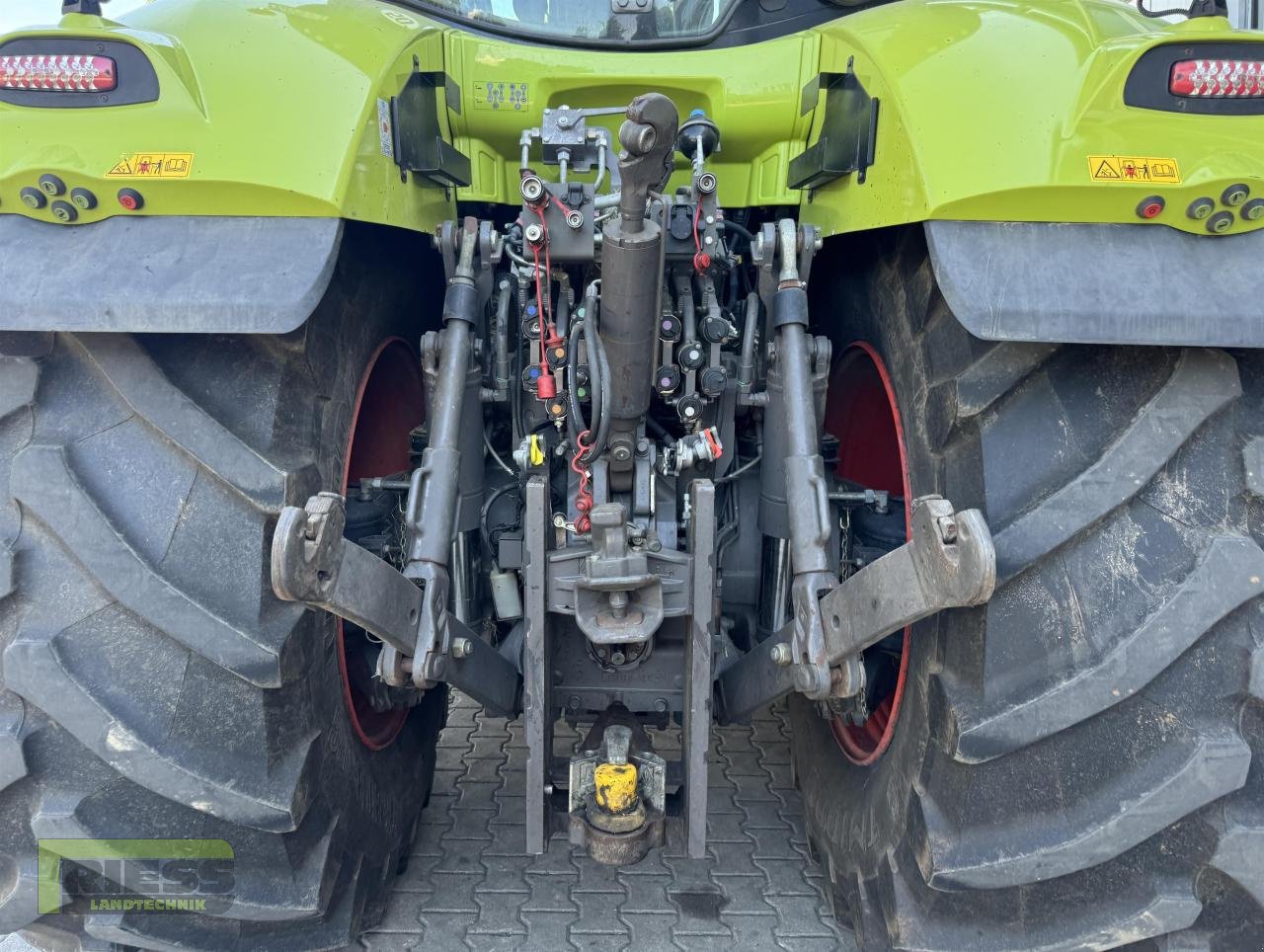 Traktor typu CLAAS AXION 950 CEBIS Cmatic A23, Gebrauchtmaschine w Homberg (Ohm) - Maulbach (Zdjęcie 8)