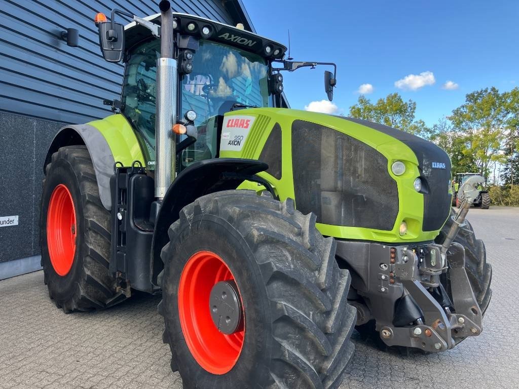 Traktor типа CLAAS AXION 950 CMATIC CEBIS, Gebrauchtmaschine в Brønderslev (Фотография 3)