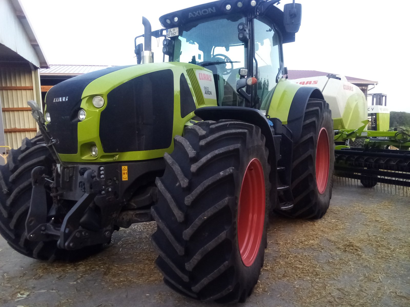 Traktor des Typs CLAAS AXION 950 CMATIC CEBIS, Gebrauchtmaschine in Amstetten (Bild 2)