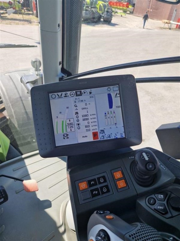 Traktor του τύπου CLAAS Axion 950 CMatic SOLGT!!! GPS. Auto Steer. CEBIS Terminal S10. Front lift. 50 km/t. Variable transmission., Gebrauchtmaschine σε Kolding (Φωτογραφία 4)