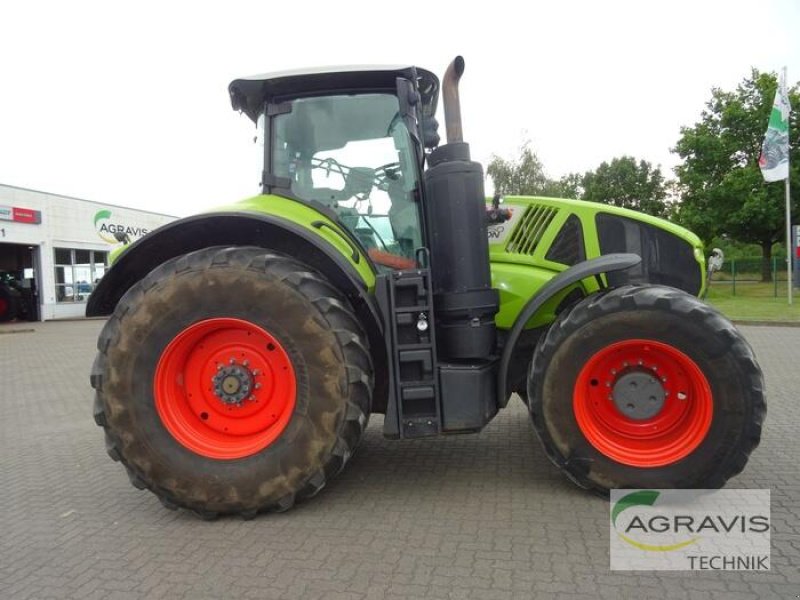 Traktor of the type CLAAS AXION 950 CMATIC, Gebrauchtmaschine in Uelzen (Picture 3)