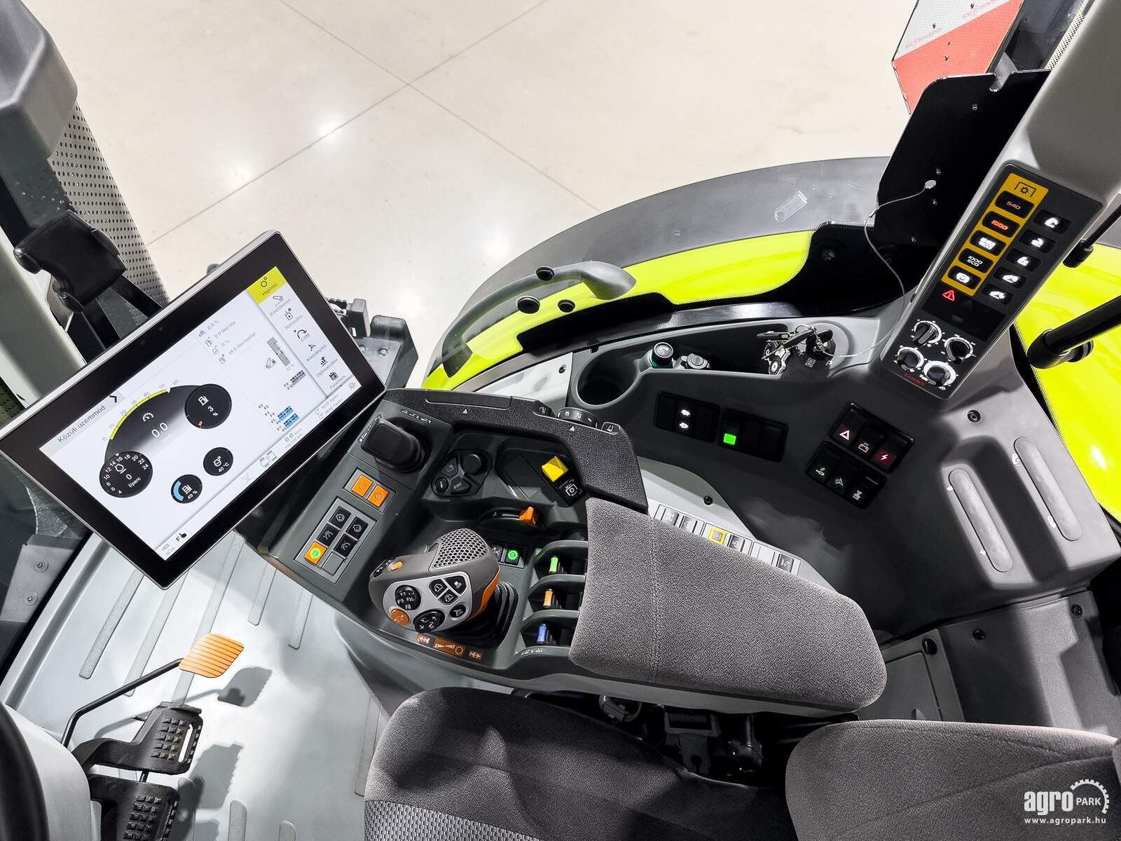 Traktor del tipo CLAAS Axion 960, Gebrauchtmaschine en Csengele (Imagen 9)