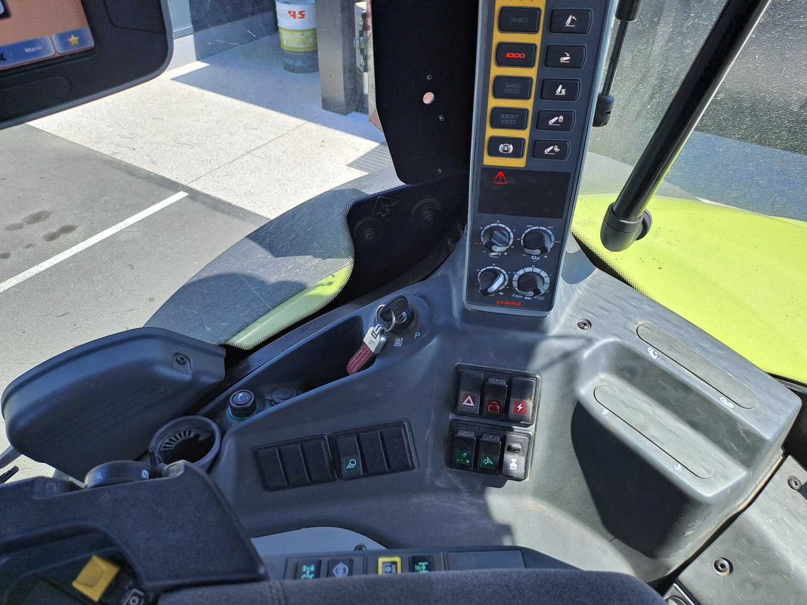 Traktor du type CLAAS Axion 960, Gebrauchtmaschine en Naklo (Photo 19)