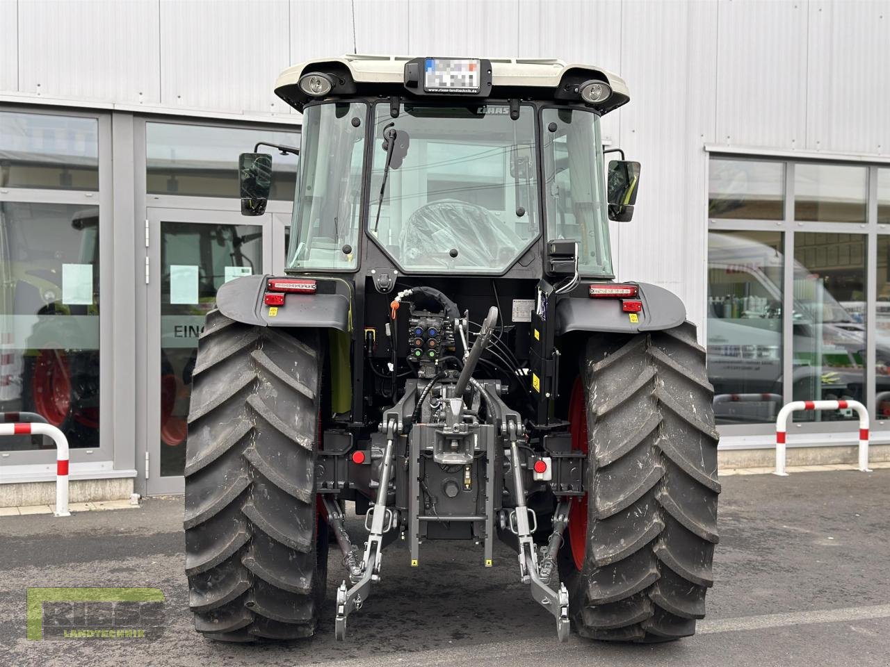 Traktor del tipo CLAAS AXOS 240 Advanced FL-Konsole, Neumaschine en Homberg (Ohm) - Maulbach (Imagen 3)