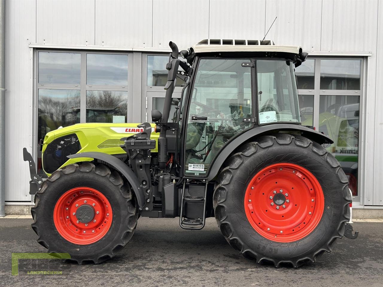 Traktor del tipo CLAAS AXOS 240 Advanced FL-Konsole, Neumaschine en Homberg (Ohm) - Maulbach (Imagen 9)