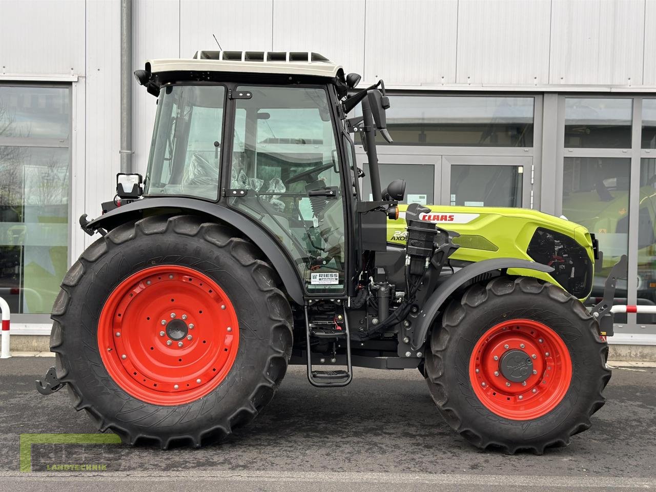 Traktor del tipo CLAAS AXOS 240 Advanced FL-Konsole, Neumaschine en Homberg (Ohm) - Maulbach (Imagen 11)