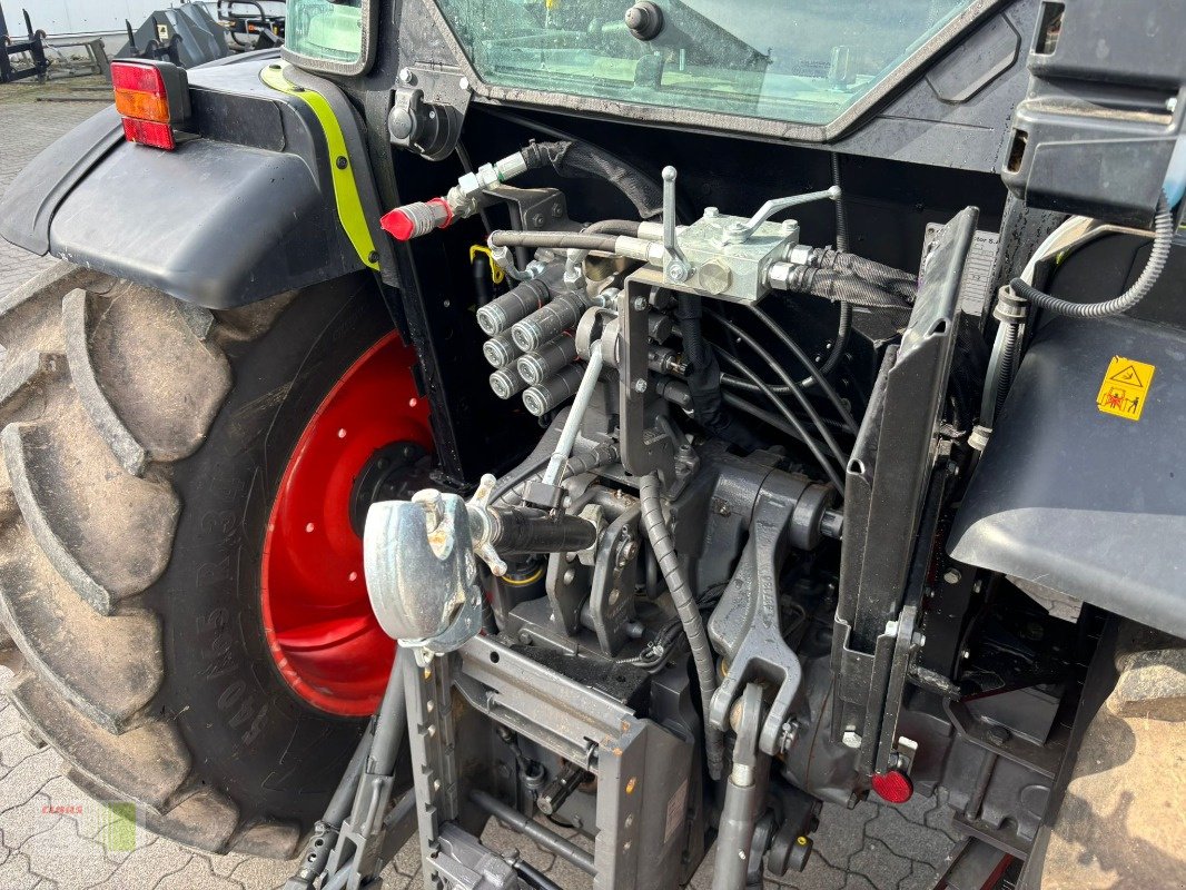 Traktor des Typs CLAAS Axos 240 Advanced mit Frontlader, Gebrauchtmaschine in Risum-Lindholm (Bild 5)