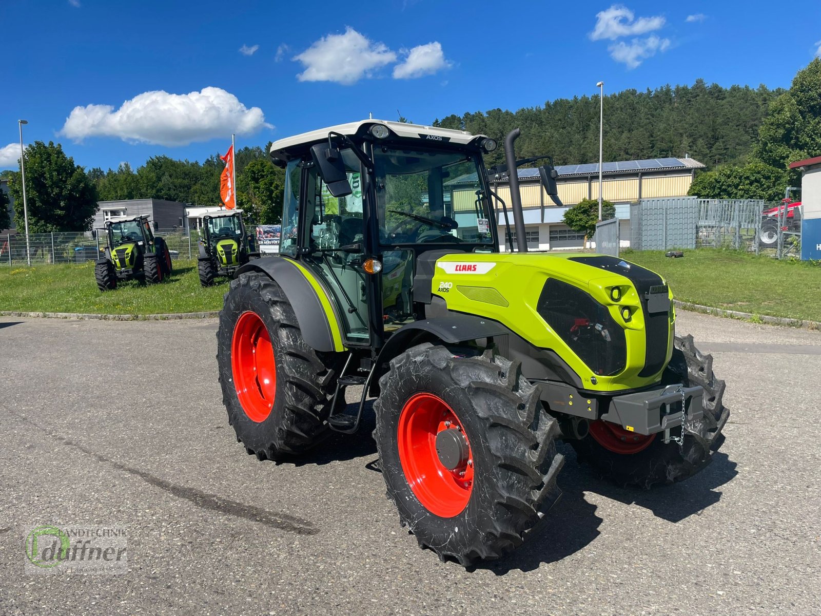 Traktor of the type CLAAS Axos 240 Advanced, Neumaschine in Hohentengen (Picture 1)