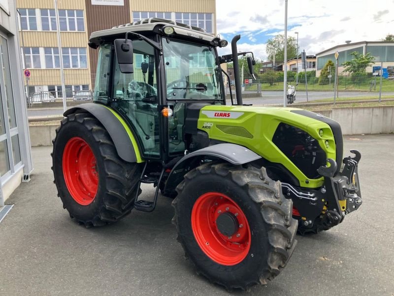 Traktor des Typs CLAAS AXOS 240 ADVANCED, Neumaschine in Gefrees (Bild 2)