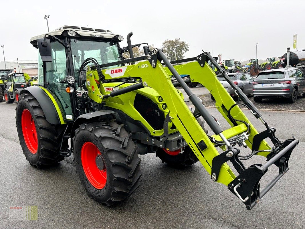 Traktor типа CLAAS AXOS 240, Frontlader FL 60 E nur 42 h !, Gebrauchtmaschine в Molbergen (Фотография 4)