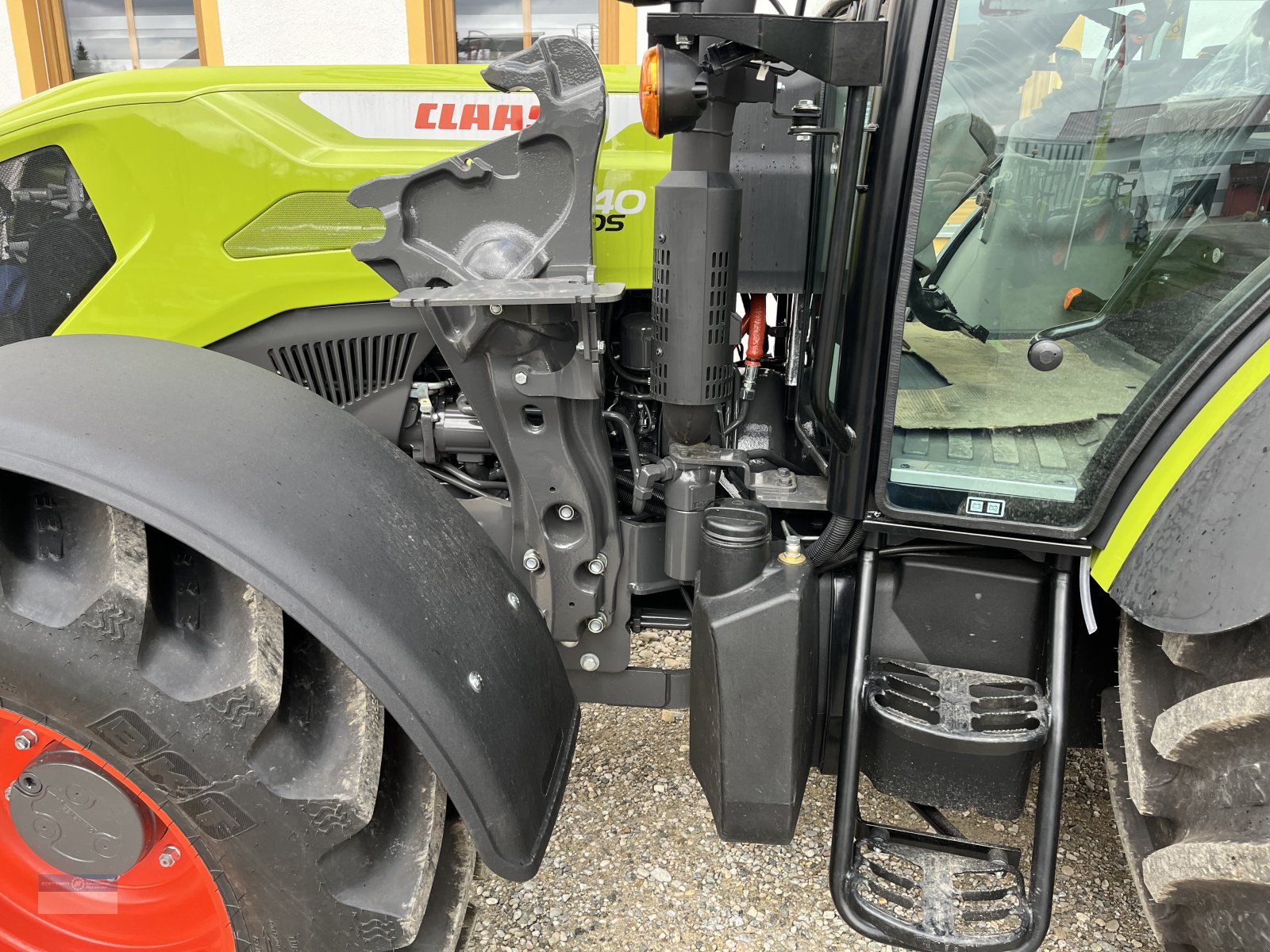 Traktor van het type CLAAS Axos 240, Neumaschine in Schnaitsee (Foto 13)