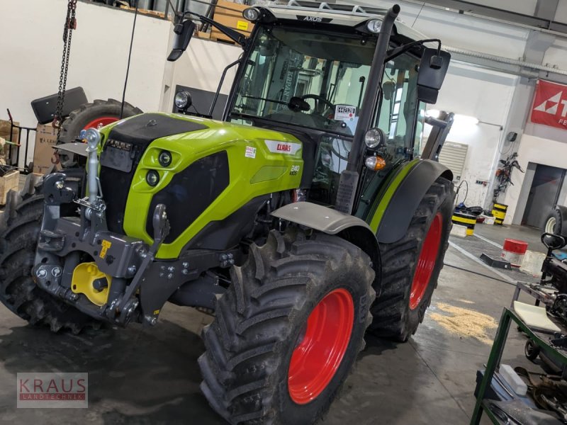 Traktor van het type CLAAS Axos 240, Neumaschine in Geiersthal (Foto 1)