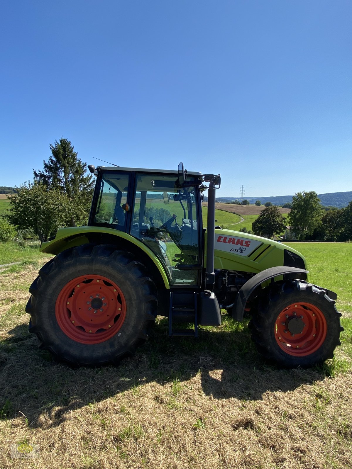 Traktor des Typs CLAAS Axos 310, Gebrauchtmaschine in Brombachtal (Bild 2)