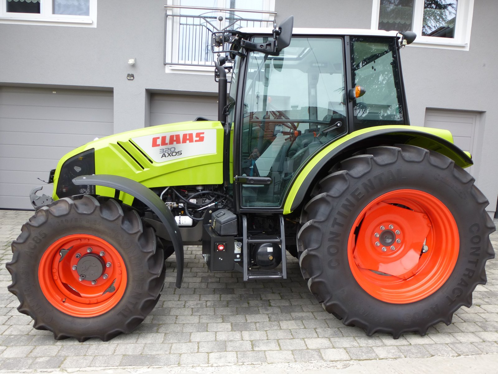 Traktor typu CLAAS Axos 320 C, Gebrauchtmaschine w Petersdorf (Zdjęcie 2)