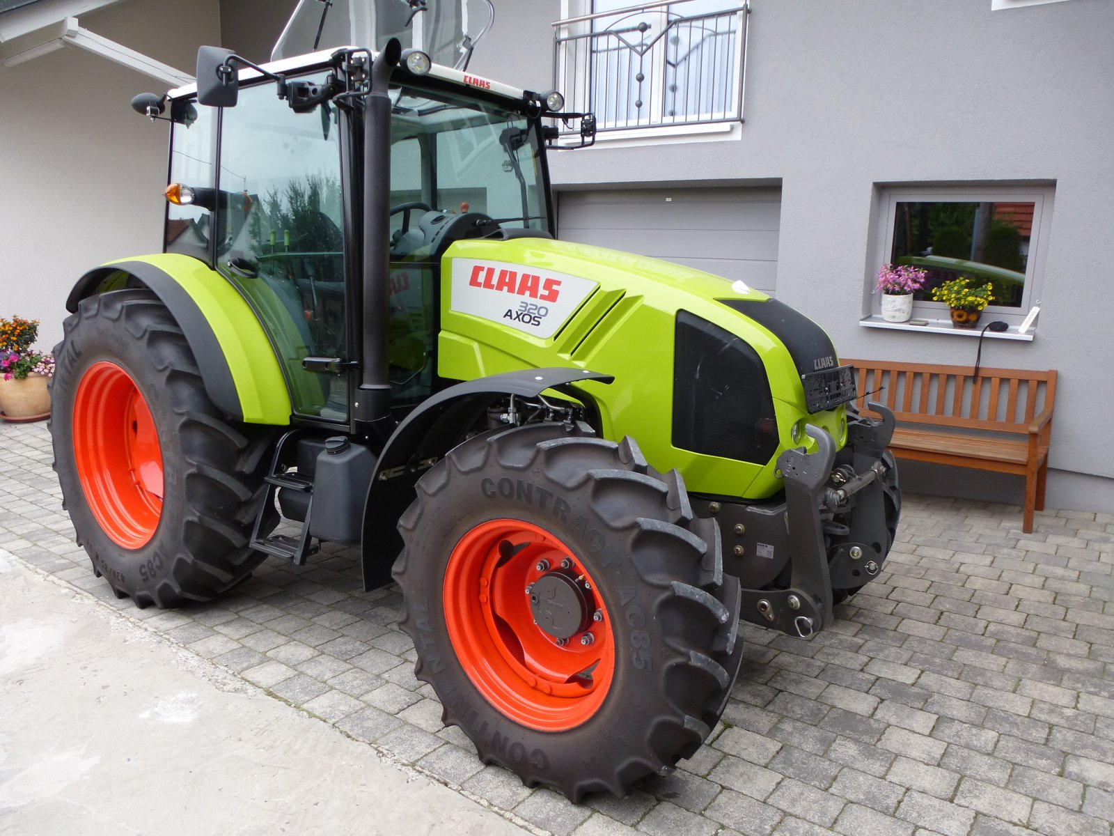 Traktor typu CLAAS Axos 320 C, Gebrauchtmaschine w Petersdorf (Zdjęcie 9)