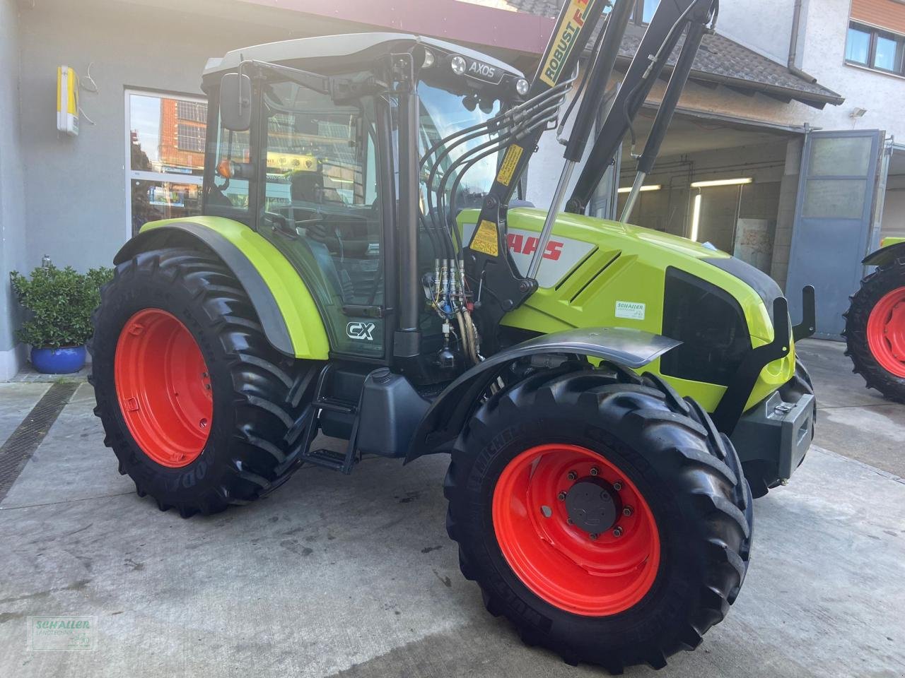 Traktor des Typs CLAAS Axos 320 CX m. Stoll FL, Klima, Gebrauchtmaschine in Geiselhöring (Bild 3)