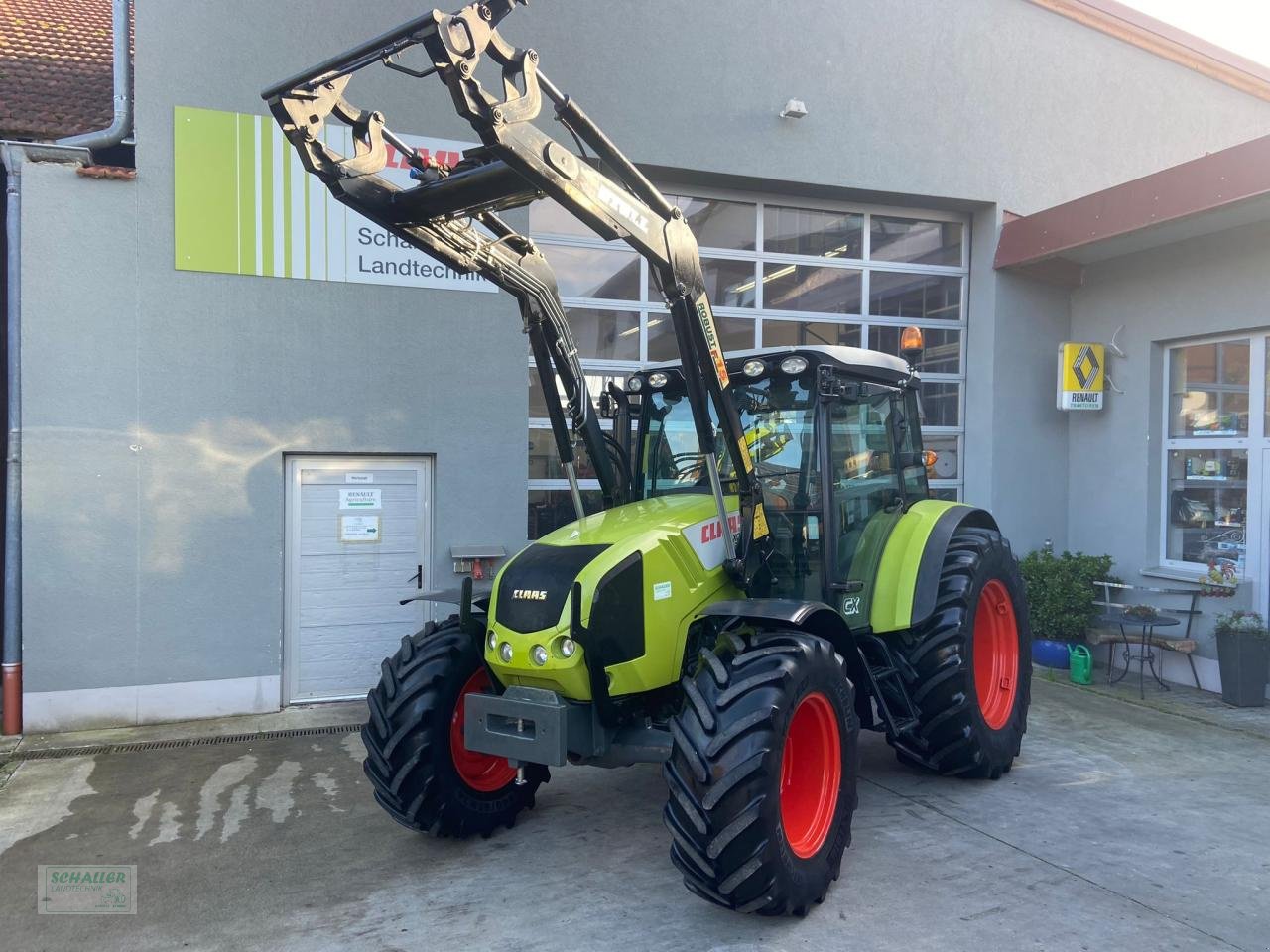 Traktor des Typs CLAAS Axos 320 CX m. Stoll FL, Klima, Gebrauchtmaschine in Geiselhöring (Bild 5)