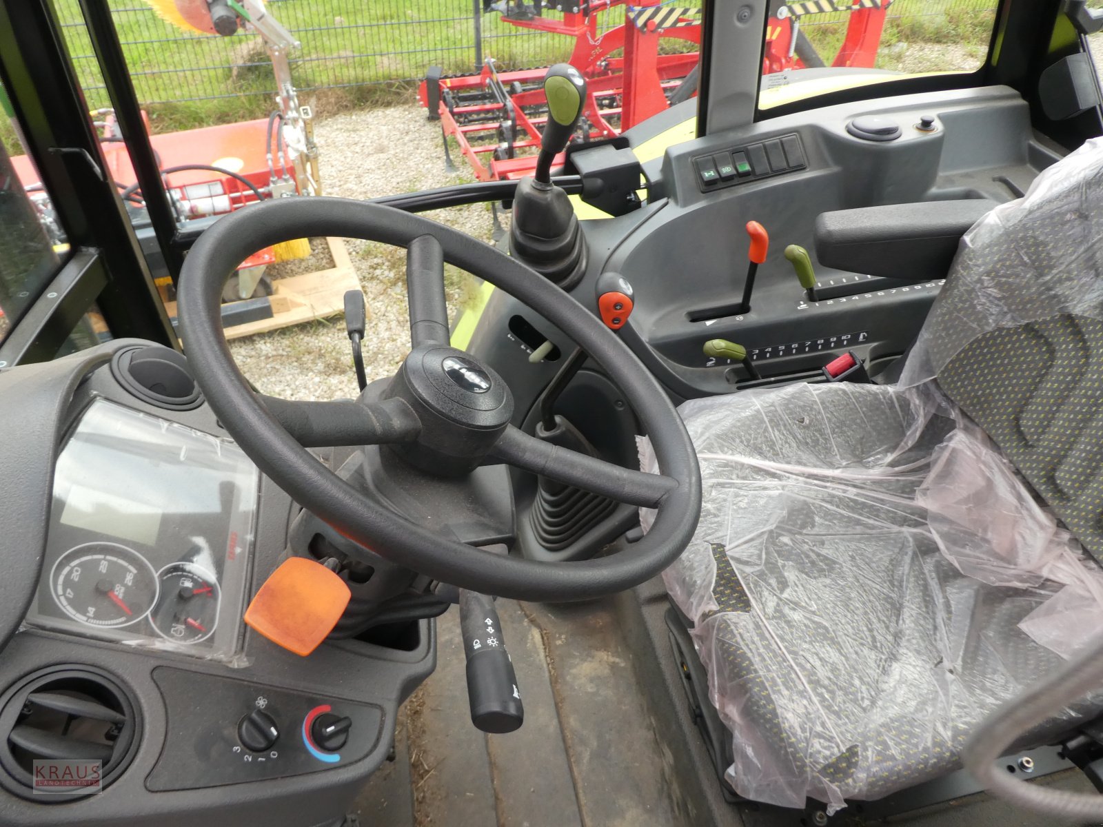 Traktor del tipo CLAAS Axos 320, Gebrauchtmaschine en Geiersthal (Imagen 3)