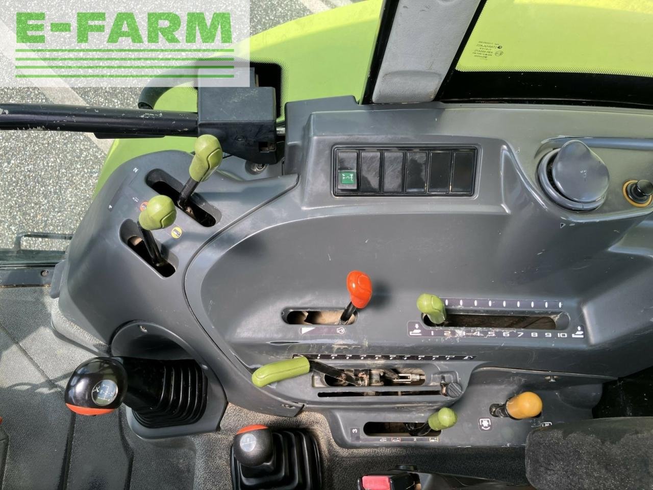 Traktor tipa CLAAS axos 330 cx + quicke q40 CX, Gebrauchtmaschine u AILLAS (33 - GIRONDE) (Slika 9)